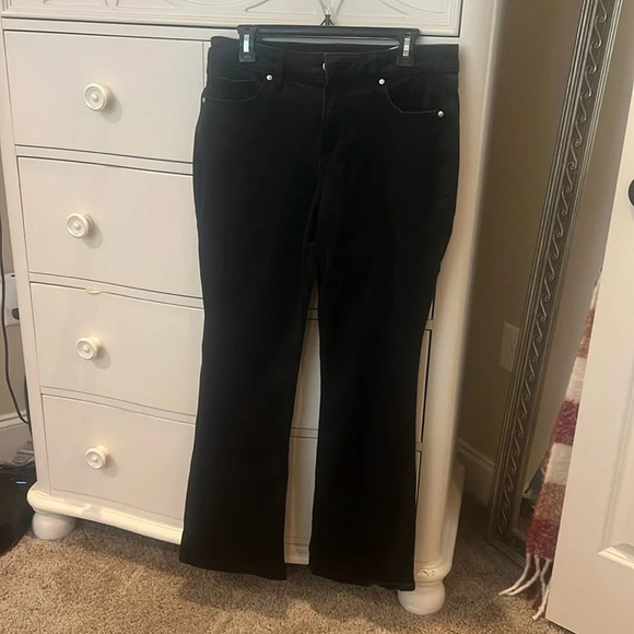 Style & Co Bootcut Black Jeans. NWOT. Size 12 Curvy fit. - Picture 1 of 2